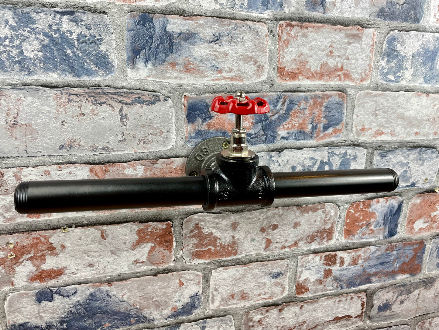 Industrial Style Pipework Double Toilet Roll Holder With Valve
Made to order industrial style metal pipework double toilet roll holder in a choice of colours. Handmade by Splintered Furniture