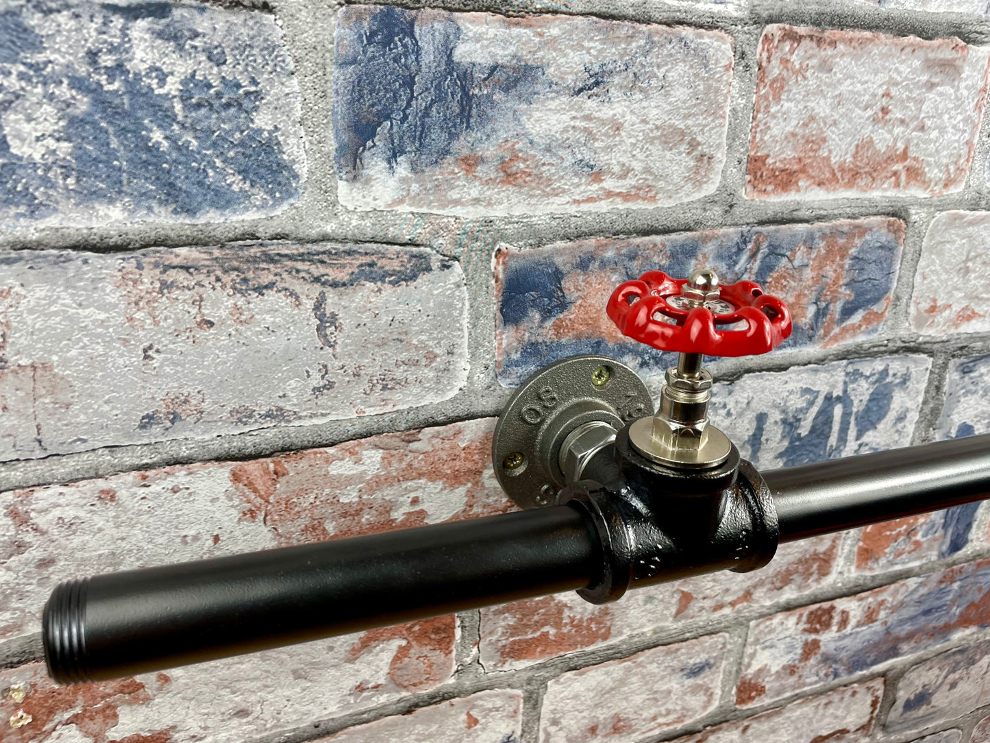 Industrial Style Pipework Double Toilet Roll Holder With Valve
Made to order industrial style metal pipework double toilet roll holder in a choice of colours. Handmade by Splintered Furniture