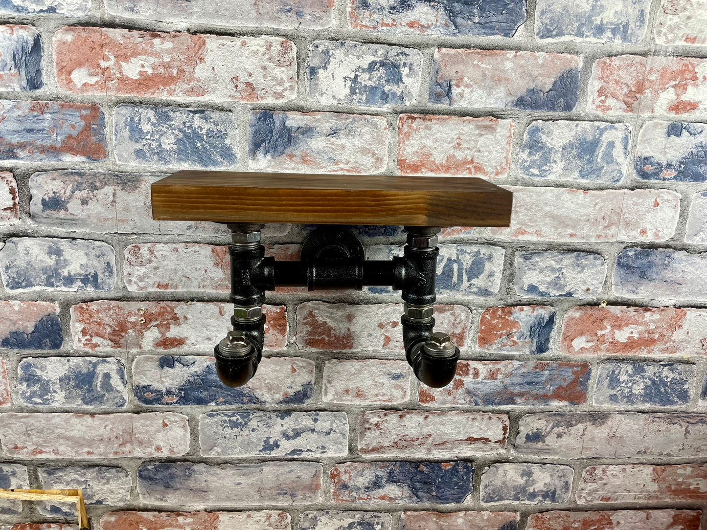 Industrial Style Metal Pipework Coat Hooks Set With Shelf
Chunky and super sturdy, these metal coat hook sets come fully built and ready to attach to your wall. Perfect from coats, scarves, hats, keys and more.