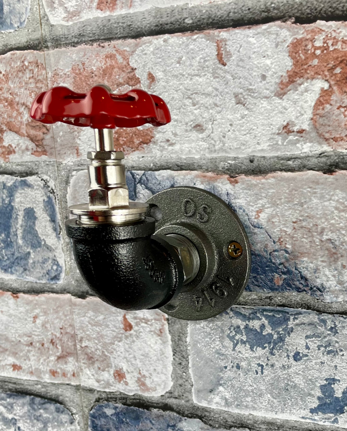 Industrial Style Metal Pipework Coat Hooks
Chunky and super sturdy, these metal coat hooks come fully built and ready to attach to your wall. Free UK delivery by Fandomonium