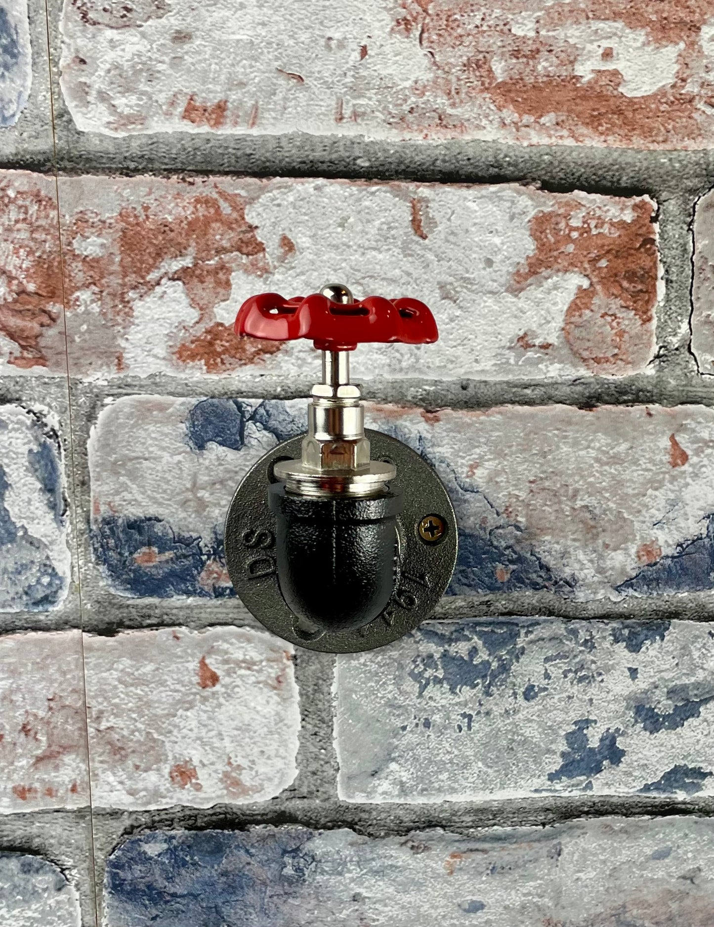 Industrial Style Metal Pipework Coat Hooks
Chunky and super sturdy, these metal coat hooks come fully built and ready to attach to your wall. Free UK delivery by Fandomonium