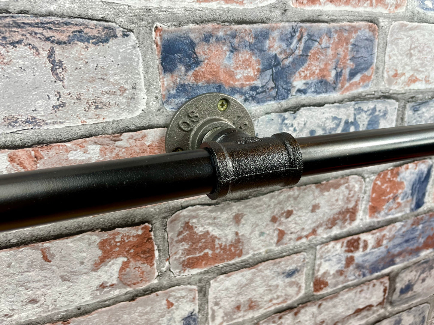 Industrial Style Pipework Double Toilet Roll Holder

Made to order industrial style metal pipework double toilet roll holder in a choice of colours. Free UK delivery by Splintered