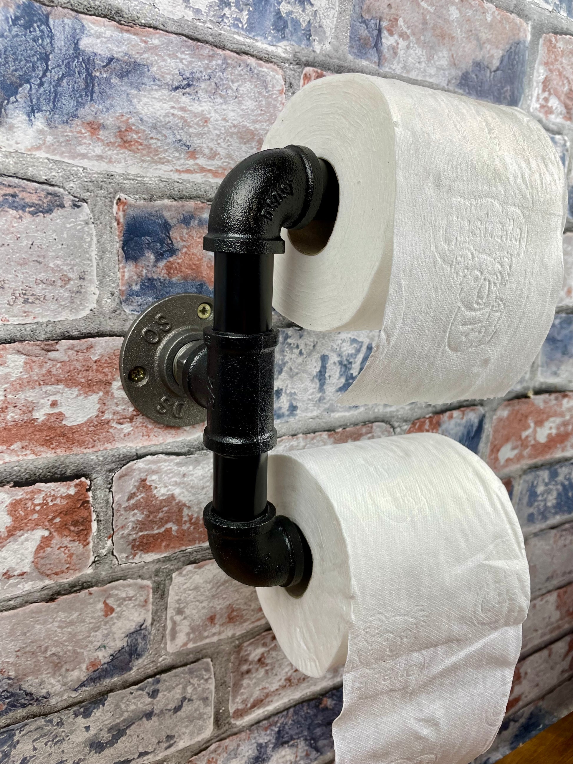 Industrial Style Pipework Double Toilet Roll Holder

Made to order industrial style metal pipework double toilet roll holder in a choice of colours. Free UK delivery by Splintered